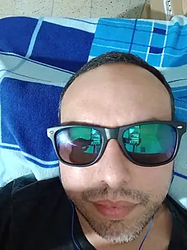 Snapshot of ElSunEagle chatting on 07-05-26, 04:30 ElSunEagle online show from 07-05-26, 04:30