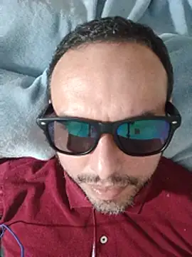 Snapshot of ElSunEagle chatting on 07-18-26, 04:32 ElSunEagle online show from 07-18-26, 04:32