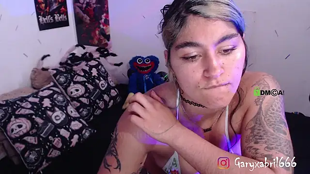 Snapshot of abril666 chatting on 02-19-25, 06:10 abril666 online show from 02-19-25, 06:10