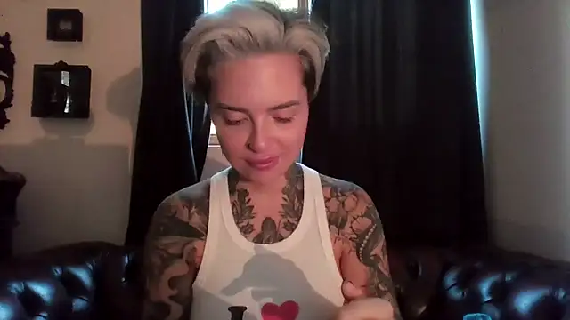 Snapshot of Rubyrichhxo chatting on 11-09-25, 08:40 Rubyrichhxo online show from 11-09-25, 08:40