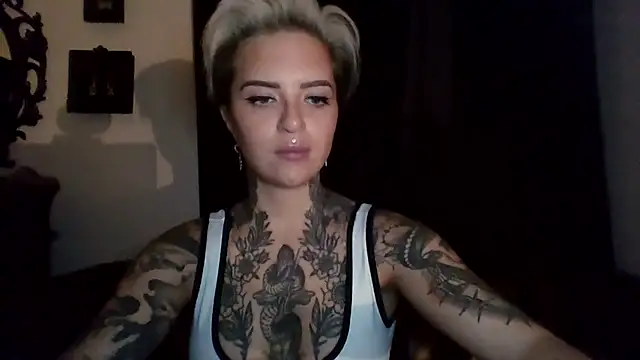 Snapshot of Rubyrichhxo chatting on 12-01-25, 08:32 Rubyrichhxo online show from 12-01-25, 08:32