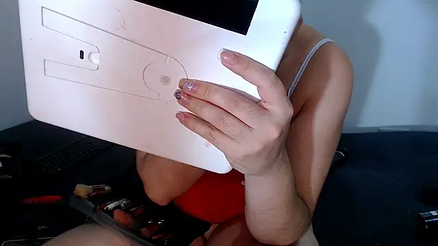 sofi-rojas1 online show from 11-21-25, 01:04