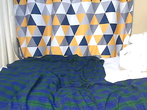 Mila Melanie online show from 11-05-25, 12:47