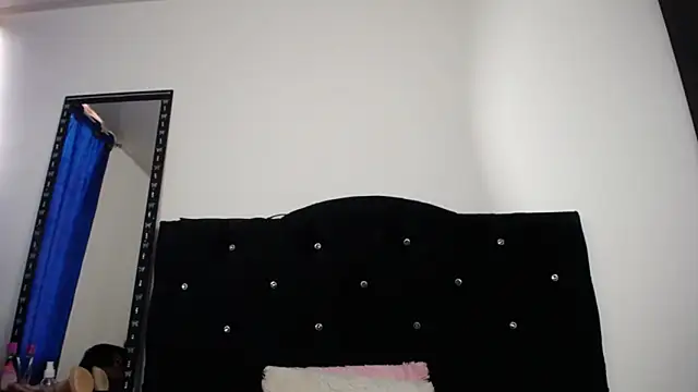 Snapshot of sweet_skylove_ chatting on 02-21-26, 09:50 sweet skylove online show from 02-21-26, 09:50