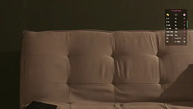 Snapshot of steffania- chatting on 04-26-26, 07:22 steffania- online show from 04-26-26, 07:22