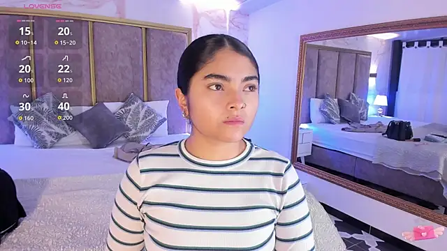 GiselOrtiz online show from 12-22-25, 10:48