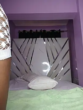 Pretty-queen123 online show from 01-12-26, 11:06