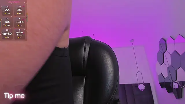 CorinneRusso online show from 01-17-26, 04:16