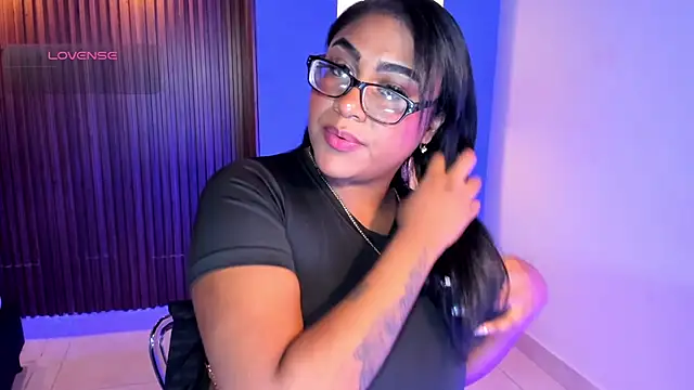 Snapshot of BlakmillerrGilson chatting on 02-21-26, 05:15 BlakmillerrGilson online show from 02-21-26, 05:15