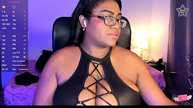 BlakmillerrGilson online show from 06-12-26, 08:17