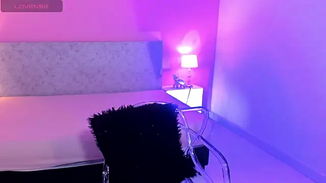 BlakmillerrGilson online show from 10-30-25, 07:55