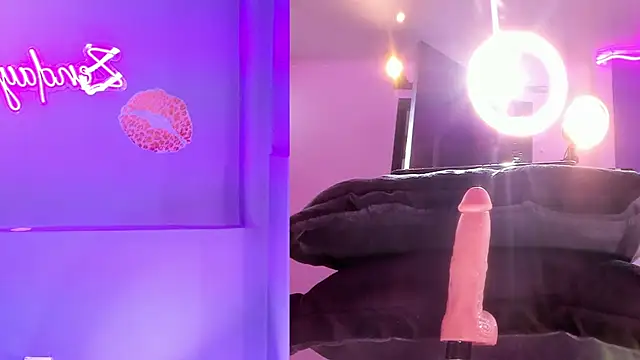 ZendayaGrey online show from 03-19-26, 10:54