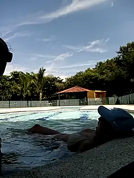 Snapshot of _joanne_and_oliver_ chatting on 02-22-26, 07:37 joanne and oliver online show from 02-22-26, 07:37