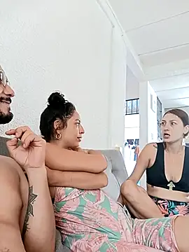  joanne and oliver  online show from 10-31-25, 05:20