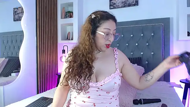 AnnadirtyXo online show from 06-25-26, 04:54