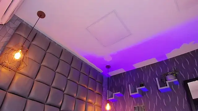 megan woll online show from 09-22-25, 08:26