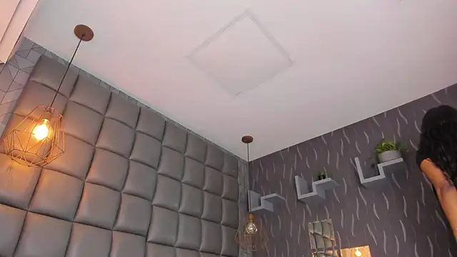 megan woll online show from 11-14-25, 08:34