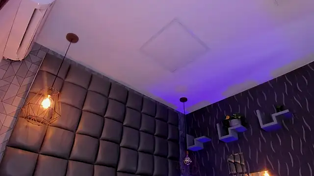 megan woll online show from 03-14-26, 07:31