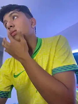 Leonarrrd 01 online show from 03-10-25, 12:07