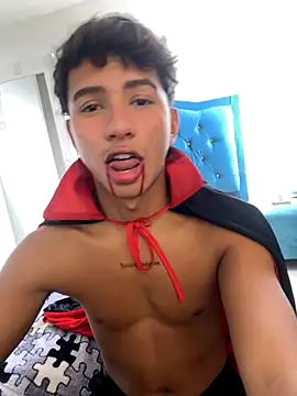 Leonarrrd 01 online show from 10-31-25, 04:36