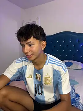 Leonarrrd 01 online show from 10-11-25, 10:33