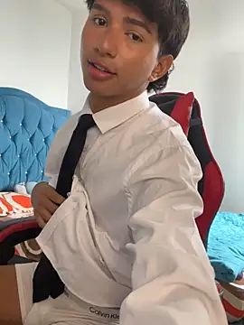 Leonarrrd 01 online show from 11-28-25, 05:35