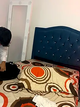 Leonarrrd 01 online show from 10-30-25, 03:27