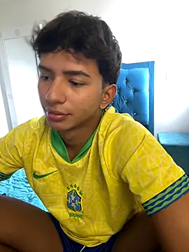 Leonarrrd 01 online show from 10-20-25, 09:04