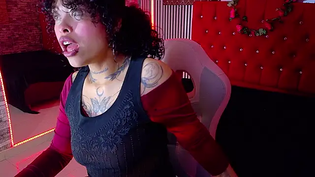 miahernadez303av online show from 01-13-26, 04:27