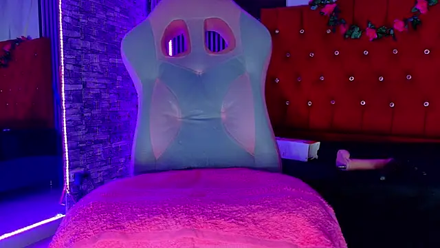 miahernadez303av online show from 03-02-26, 07:26