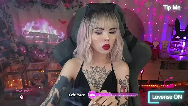 Snapshot of Kerry_Kirk chatting on 02-14-26, 09:48 Kerry Kirk online show from 02-14-26, 09:48