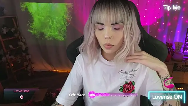 Snapshot of Kerry_Kirk chatting on 03-07-26, 08:58 Kerry Kirk online show from 03-07-26, 08:58