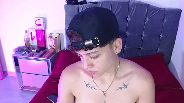 Antonella Cruz02 online show from 06-09-26, 04:35