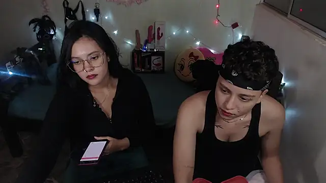 Snapshot of Antonella_Cruz02 chatting on 02-19-25, 02:12 Antonella Cruz02 online show from 02-19-25, 02:12