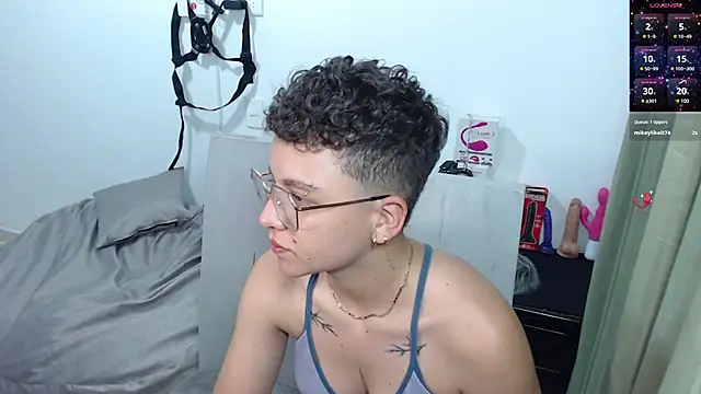 Snapshot of Antonella_Cruz02 chatting on 03-12-25, 03:46 Antonella Cruz02 online show from 03-12-25, 03:46