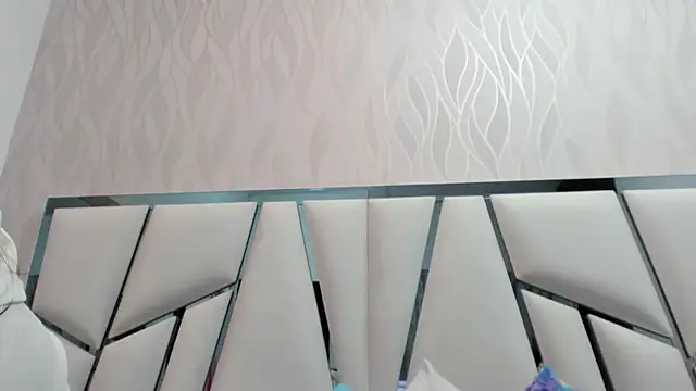  aurora18  online show from 02-10-26, 03:05