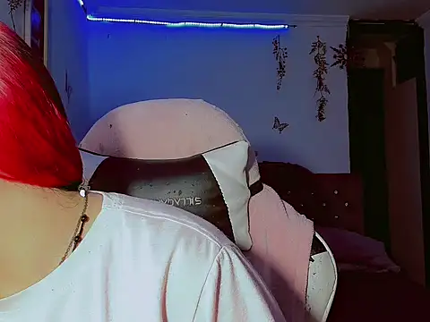 madisonx17 online show from 10-31-25, 12:29