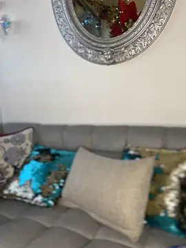 ValerieHilton online show from 12-19-25, 09:39