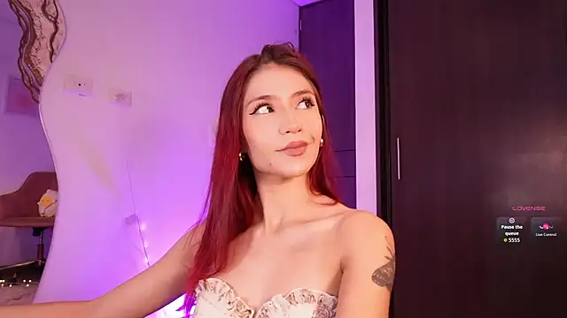 chloebritto online show from 11-09-25, 03:49