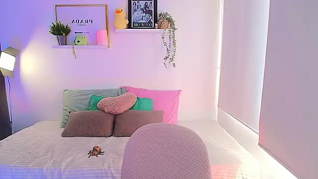 lilyy evanss online show from 09-24-25, 08:04