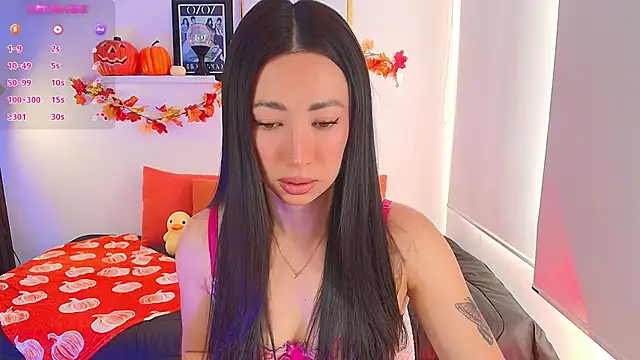 lilyy evanss online show from 10-06-25, 09:15