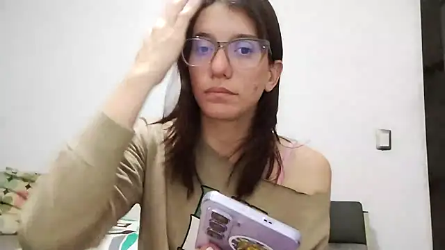 Luna-e-Franco1 online show from 04-18-26, 11:05