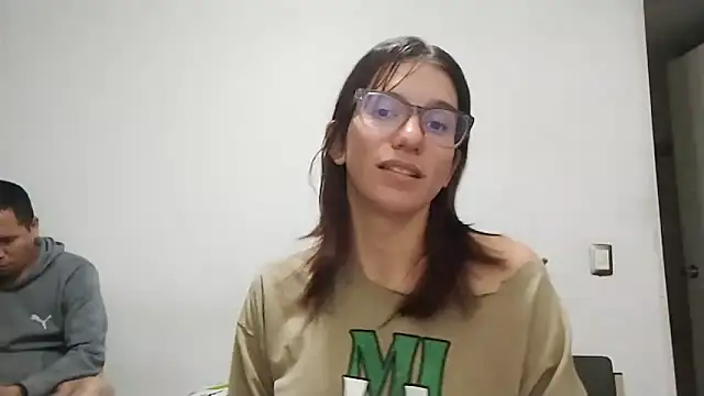 Luna-e-Franco1 online show from 04-17-26, 11:40