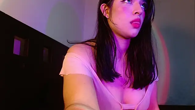 Snapshot of Anastasia1213 chatting on 02-18-25, 04:26 Anastasia1213 online show from 02-18-25, 04:26