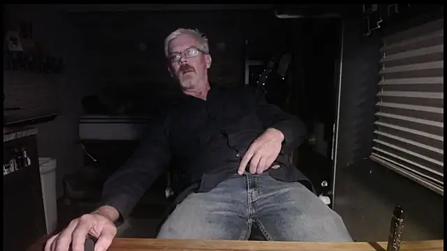 Di9ital069 online show from 10-21-25, 07:41