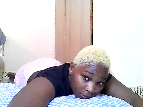 Snapshot of SexyKimberly23 chatting on 06-10-26, 08:04 SexyKimberly23 online show from 06-10-26, 08:04