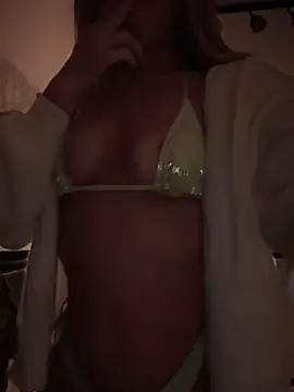 Snapshot of SonyaD_ chatting on 02-19-25, 02:44 SonyaD  online show from 02-19-25, 02:44