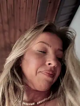 Snapshot of SonyaD_ chatting on 02-27-25, 05:51 SonyaD  online show from 02-27-25, 05:51