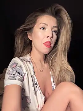 Snapshot of SonyaD_ chatting on 02-07-25, 01:58 SonyaD  online show from 02-07-25, 01:58