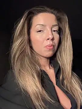 Snapshot of SonyaD_ chatting on 02-16-25, 03:15 SonyaD  online show from 02-16-25, 03:15